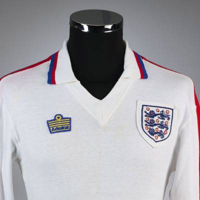 tony_currie_1978_england_match_worn_shirt_d.jpg