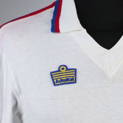 tony_currie_1978_england_match_worn_shirt_e.jpg