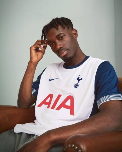 tottenham_hotspur_2024_25_nike_home_kit_c.jpeg