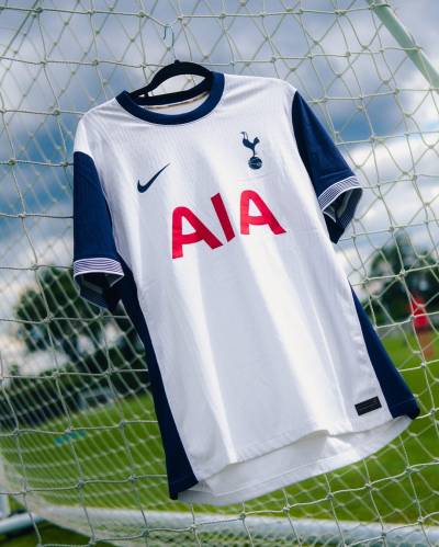 tottenham_hotspur_2024_25_nike_home_kit_d.jpeg