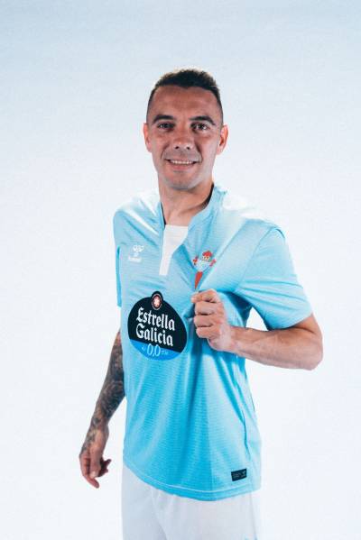 celta_de_vigo_24_25_hummel_home_kit_a.jpeg