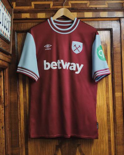 west_ham_united_24_25_umbro_home_kit_b.jpg