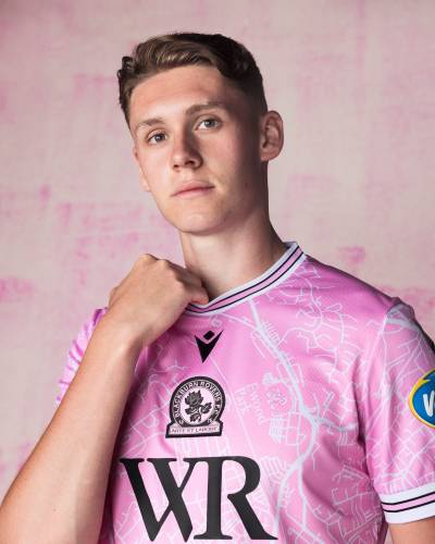 blackburn_rovers_24_25_macron_third_kit_e.jpg