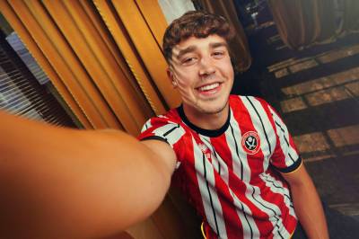 sheffield_united_24_25_errea_home_kit_05.jpg