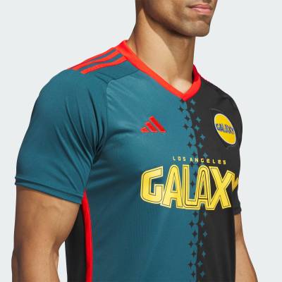 la_galaxy_2024_adidas_archive_jersey_f1.jpg