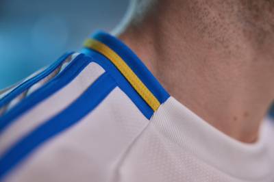 leeds_united_24_25_adidas_home_kit_e.jpg