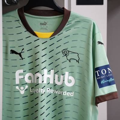 derby_county_24_25_puma_away_kit_b.jpg