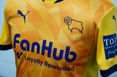 derby_county_24_25_puma_third_kit_f.jpg