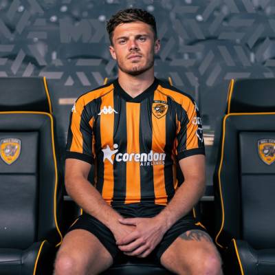 hull_city_24_25_kappa_home_kit_c.jpg