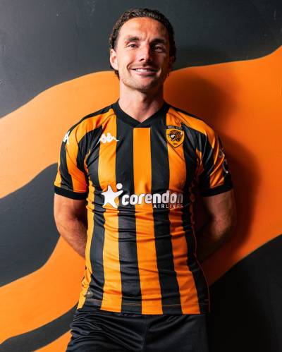 hull_city_24_25_kappa_home_kit_g.jpg