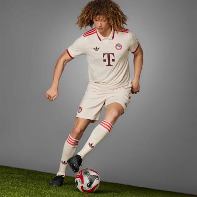 bayern_munich_24_25_adidas_third_kit_f1.jpg