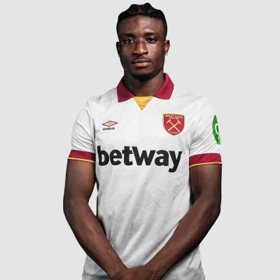 west_ham_united_24_25_umbro_third_kit_e1.jpg