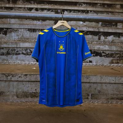 brondby_24_25_hummel_away_kit_d.jpg