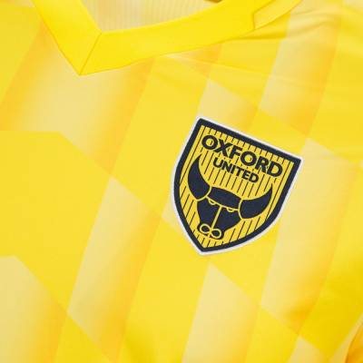 oxford_united_24_25_macron_home_kit_e2.jpg