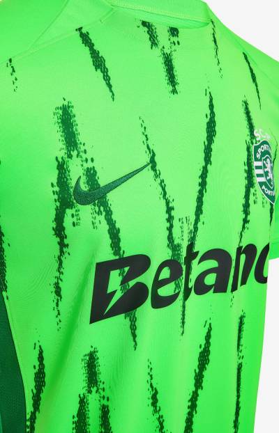 sporting_cp_24_25_nike_third_kit_b5.jpeg