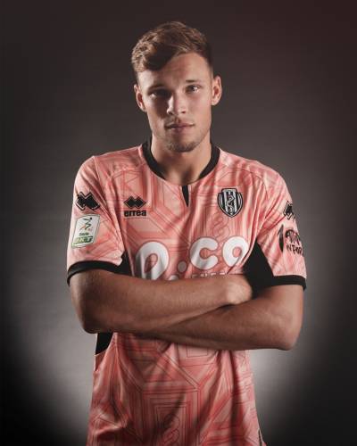 cesena_24_25_errea_third_kit_b.jpg