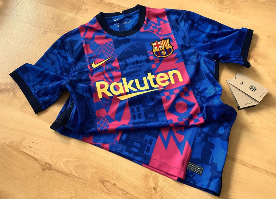 In-Depth Review - FC Barcelona 2021-22 Third Shirt