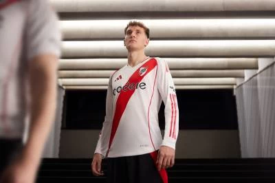 river_plate_24_25_adidas_home_kit_2.jpg